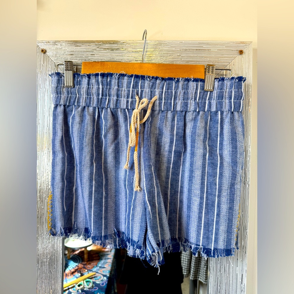 Frayed Beach Shorts with Side Slit